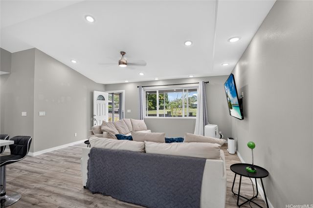 15 21st Avenue, Hilo, HI 96720