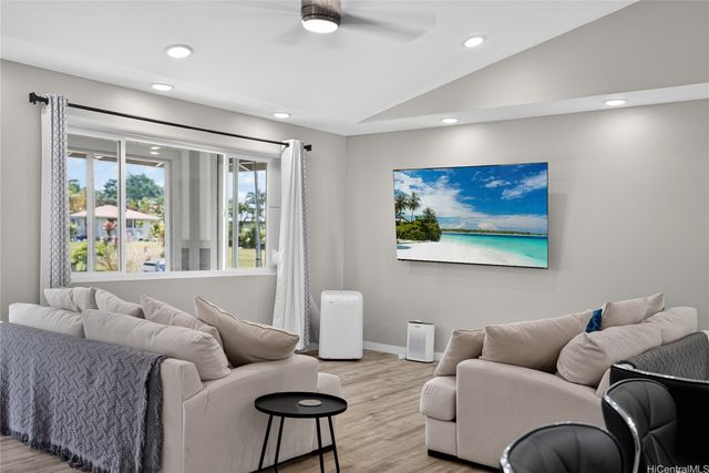 15 21st Avenue, Hilo, HI 96720