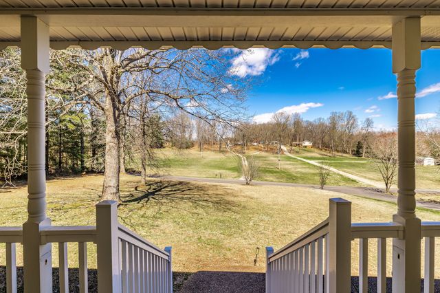 6761 Hall Rd, Greenbrier, TN 37073