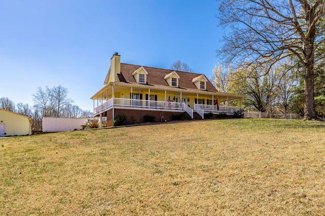 6761 Hall Rd, Greenbrier, TN 37073