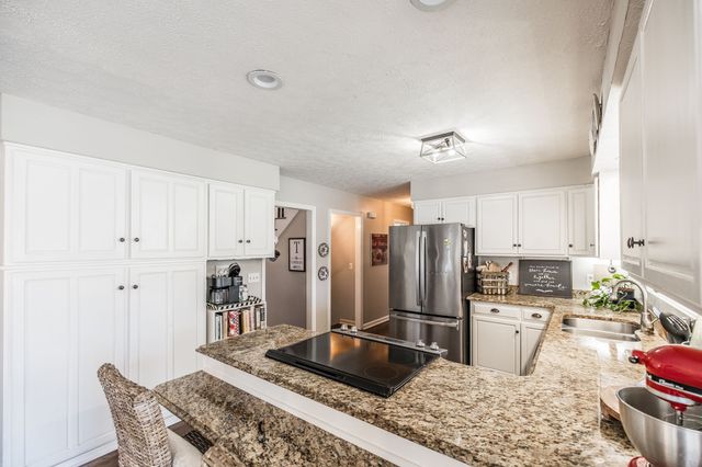 6761 Hall Rd, Greenbrier, TN 37073