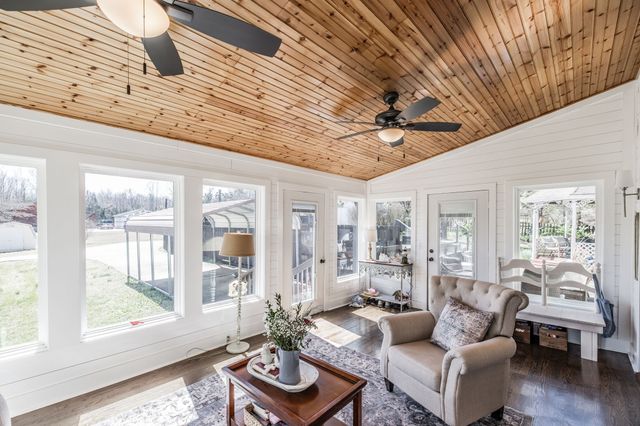 6761 Hall Rd, Greenbrier, TN 37073