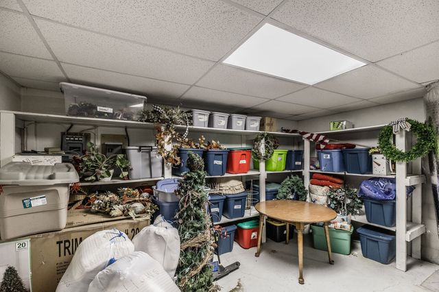 6761 Hall Rd, Greenbrier, TN 37073