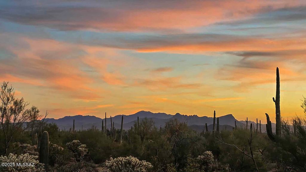 7809 W Buckeye Path, Marana, AZ 85658