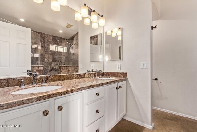 4940 S ROSEMARY Drive, Chandler, AZ 85248