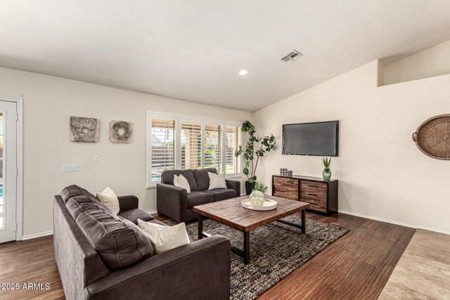 4940 S ROSEMARY Drive, Chandler, AZ 85248