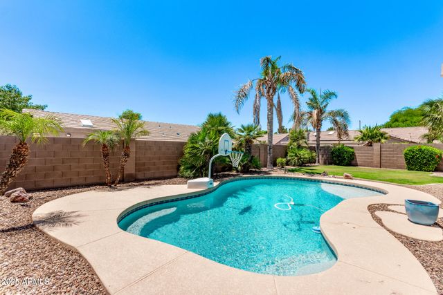 4940 S ROSEMARY Drive, Chandler, AZ 85248