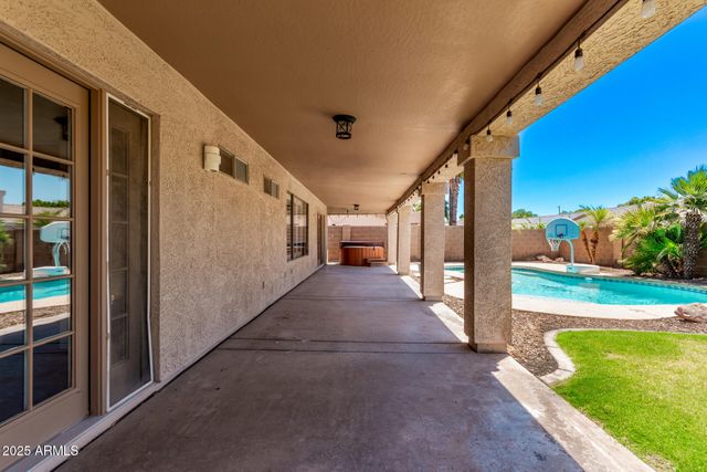 4940 S ROSEMARY Drive, Chandler, AZ 85248