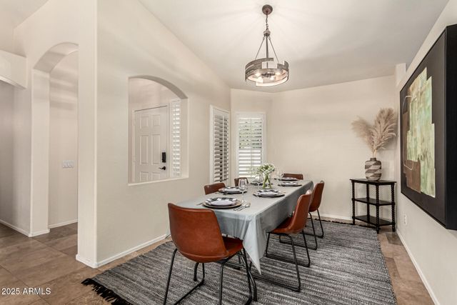 4940 S ROSEMARY Drive, Chandler, AZ 85248