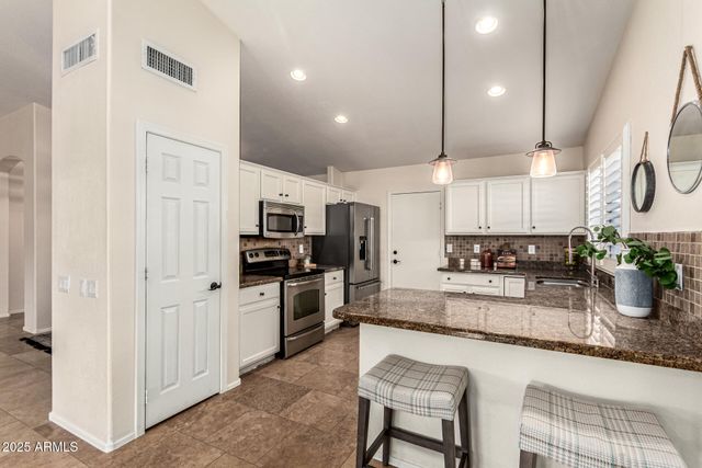 4940 S ROSEMARY Drive, Chandler, AZ 85248