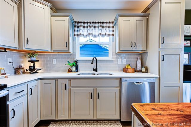 5006 Oak-Hill Lane, Georgetown, IN 47122
