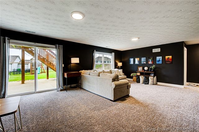 5006 Oak-Hill Lane, Georgetown, IN 47122