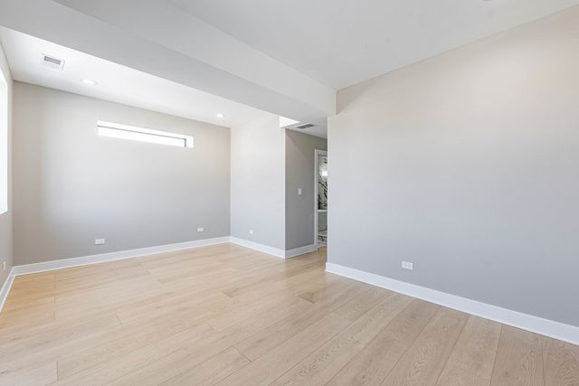 3530 W Van Buren Street, Chicago, IL 60624