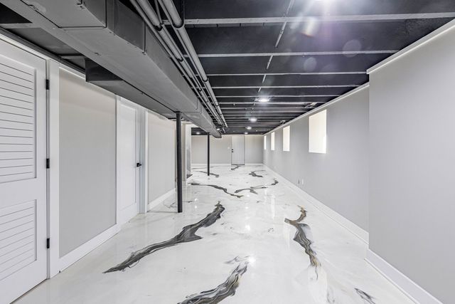 3530 W Van Buren Street, Chicago, IL 60624