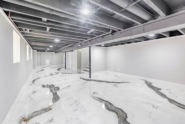 3530 W Van Buren Street, Chicago, IL 60624