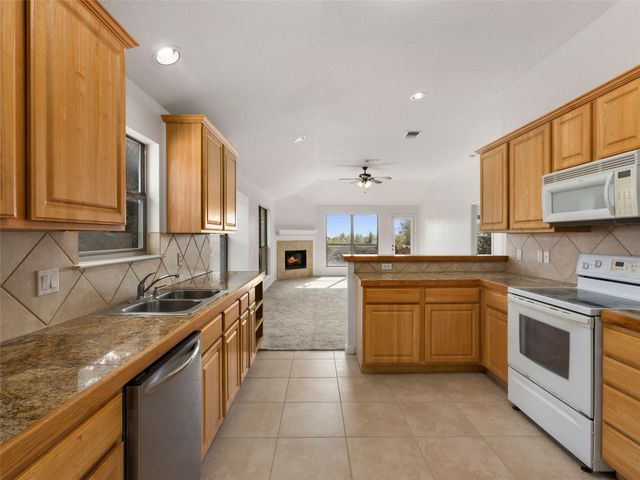 1730 SORREL CREEK DR, Canyon Lake, TX 78133