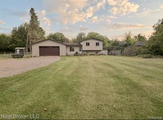 3725 Bronson Lake Road, Lapeer, MI 48446