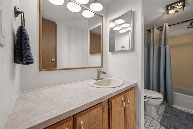 8685 E Colorado Drive, Kingman, AZ 86401