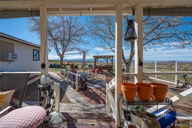 8685 E Colorado Drive, Kingman, AZ 86401