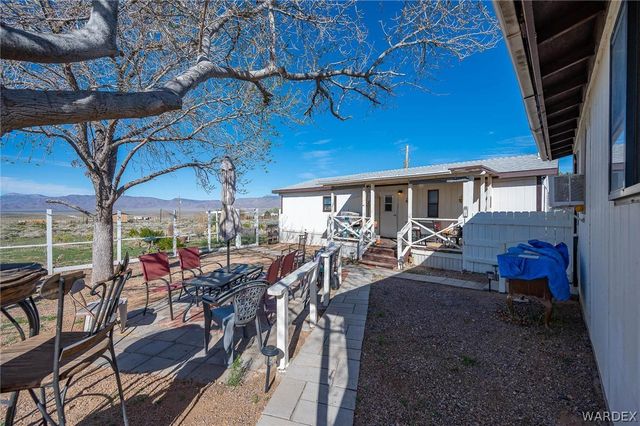 8685 E Colorado Drive, Kingman, AZ 86401