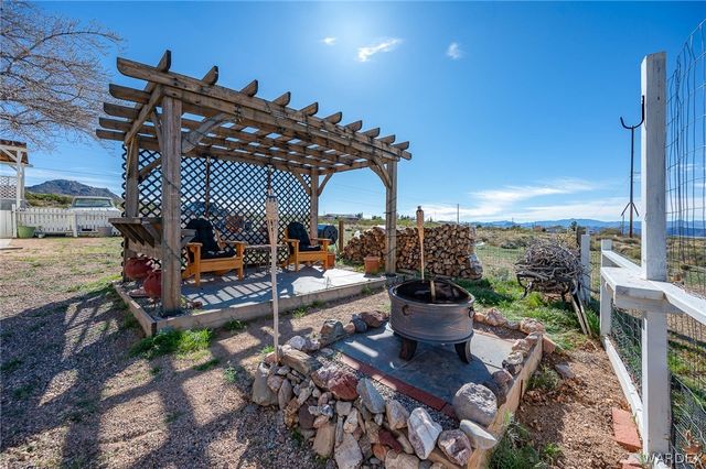 8685 E Colorado Drive, Kingman, AZ 86401
