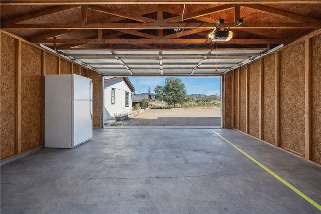 8685 E Colorado Drive, Kingman, AZ 86401