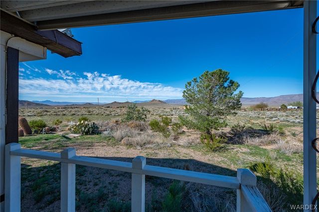 8685 E Colorado Drive, Kingman, AZ 86401