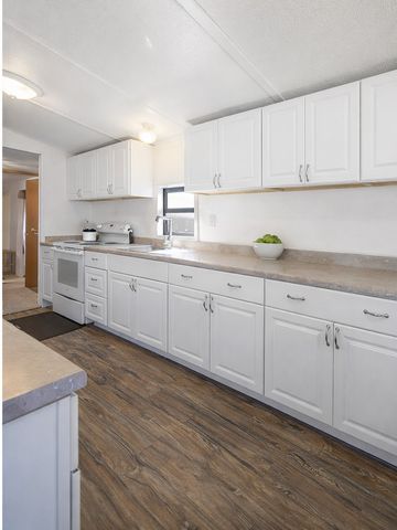 8685 E Colorado Drive, Kingman, AZ 86401