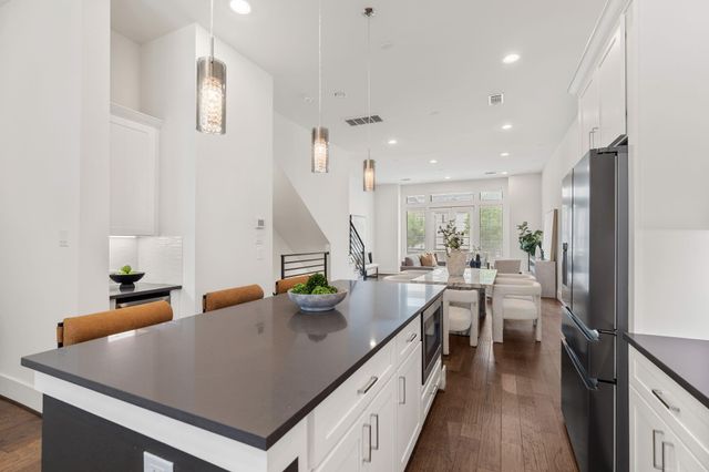 5713 Larkin Street A, Houston, TX 77007