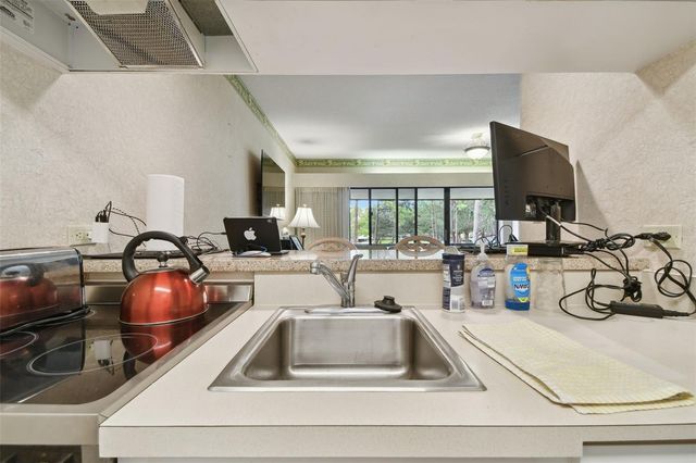 36750 US HIGHWAY 19 N 09208, Palm Harbor, FL 34684