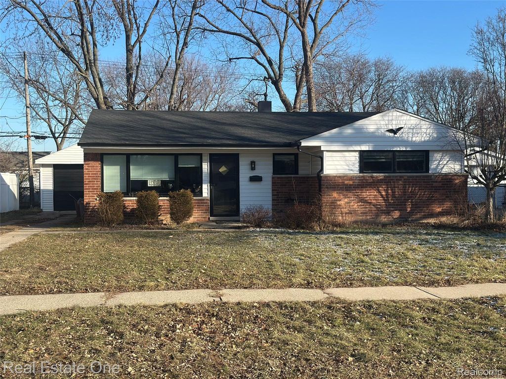 38 Kenyon Drive, Troy, MI 48083