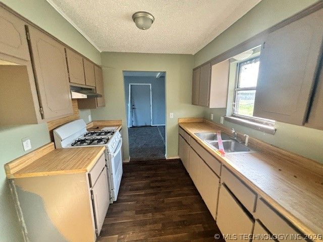 404 N Quapaw Road, Porum, OK 74455