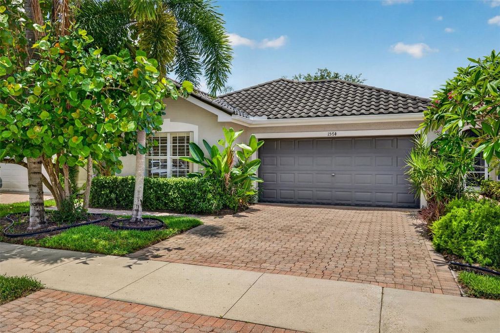 1574 WINDAMERE LANE, Naples, FL 34119