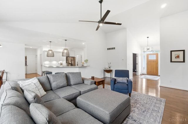714 Madison Ridge Road, Greendale, IN 47025