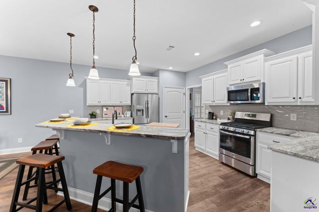 137 Shady Oak Drive, Perry, GA 31069