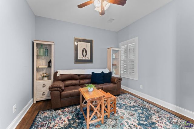 137 Shady Oak Drive, Perry, GA 31069
