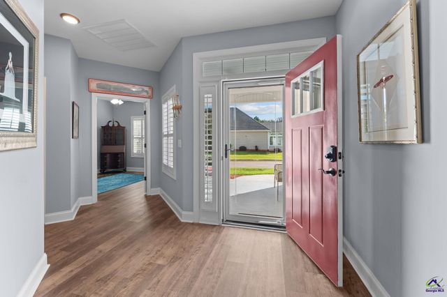 137 Shady Oak Drive, Perry, GA 31069