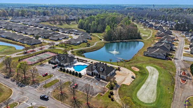 137 Shady Oak Drive, Perry, GA 31069