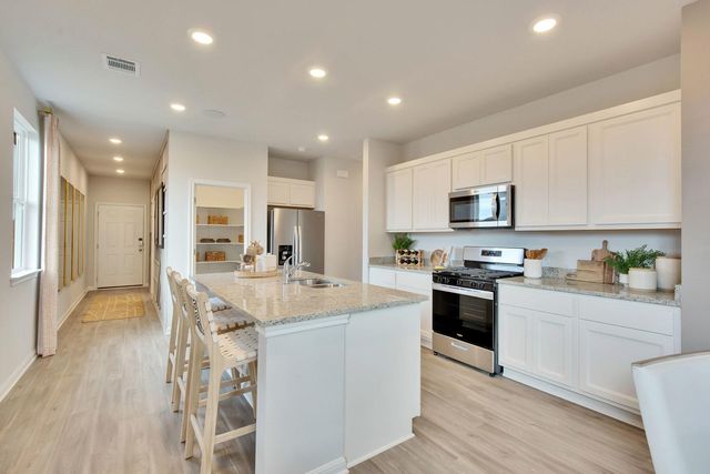 164 Hornet ST, Elgin, TX 78621