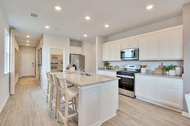 164 Hornet ST, Elgin, TX 78621