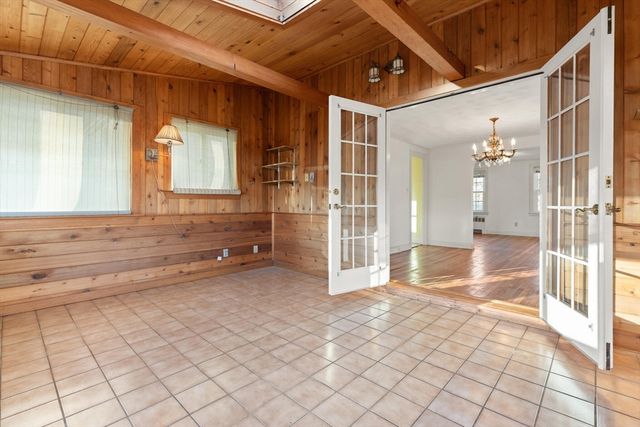 83 Dean St, Norwood, MA 02062