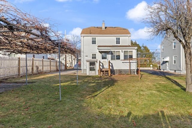83 Dean St, Norwood, MA 02062