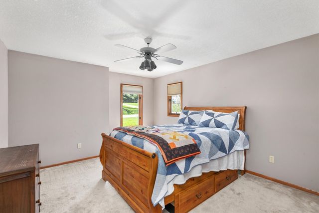 34522 Edgewater Circle, Cumming, IA 50061