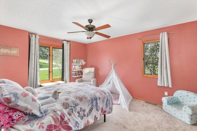 34522 Edgewater Circle, Cumming, IA 50061