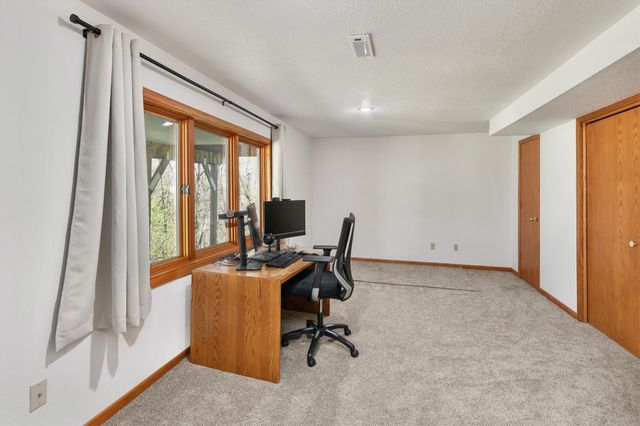 34522 Edgewater Circle, Cumming, IA 50061