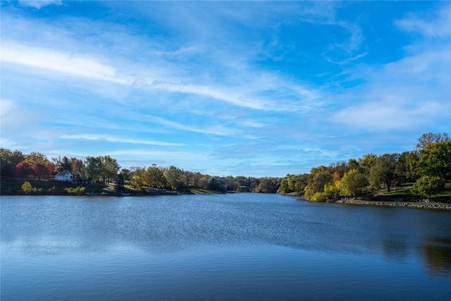 34522 Edgewater Circle, Cumming, IA 50061