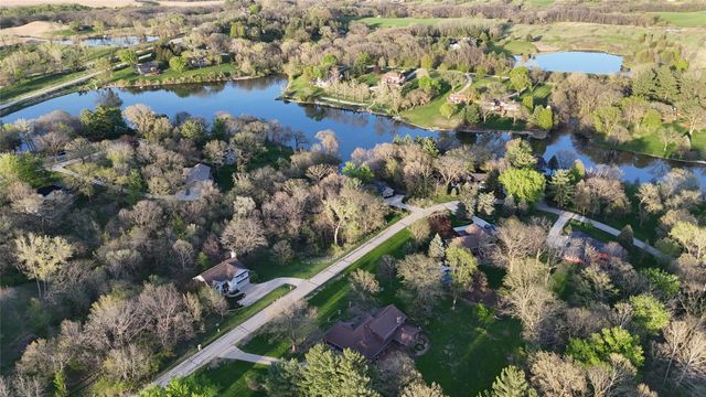 34522 Edgewater Circle, Cumming, IA 50061