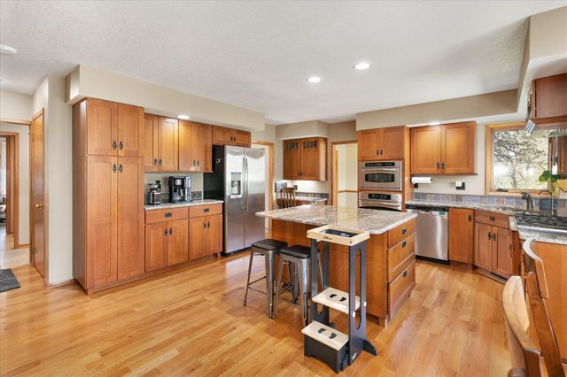 34522 Edgewater Circle, Cumming, IA 50061