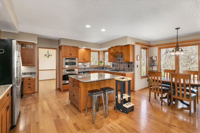 34522 Edgewater Circle, Cumming, IA 50061