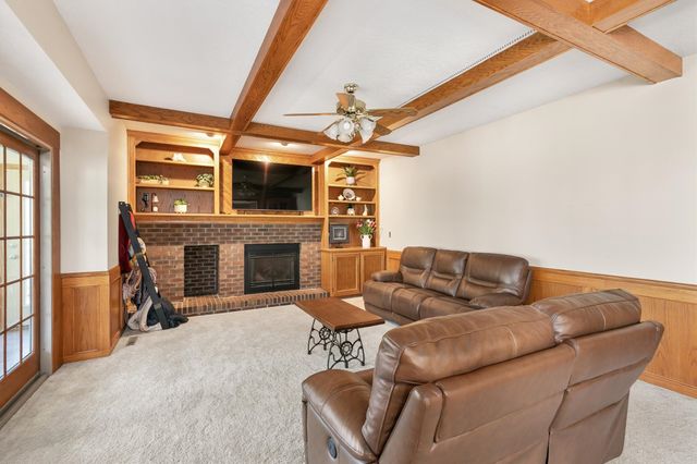 34522 Edgewater Circle, Cumming, IA 50061